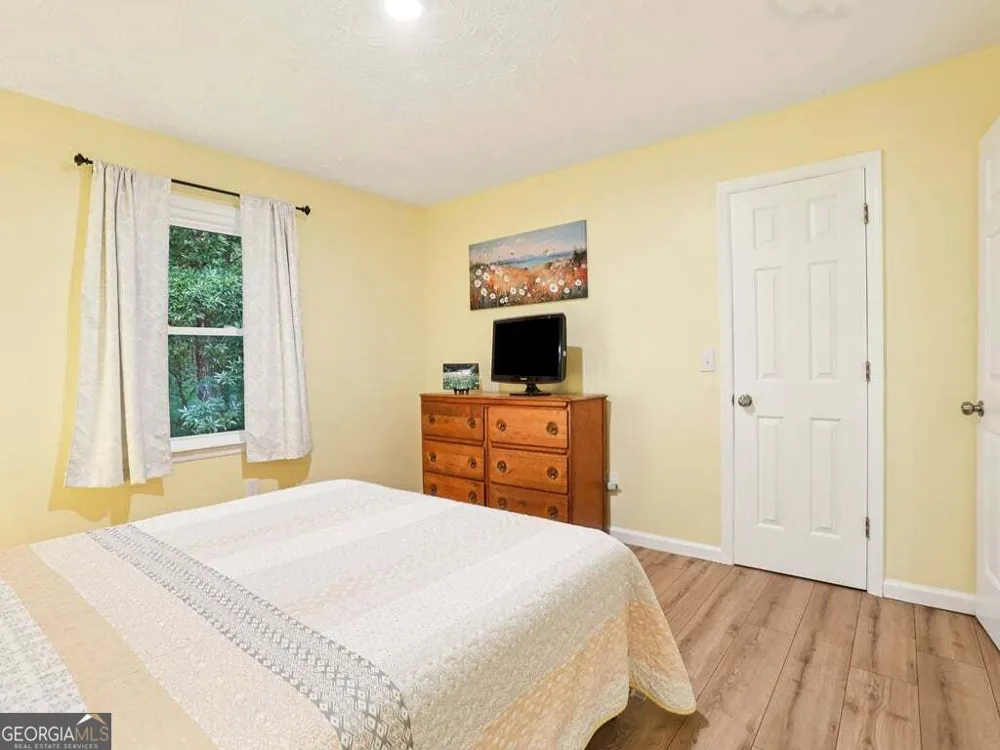 518 Picketts XING Acworth, GA 30101