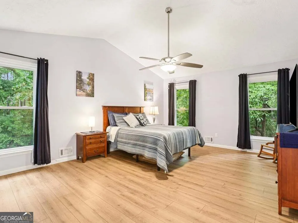 518 Picketts XING Acworth, GA 30101