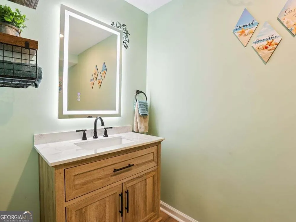 518 Picketts XING Acworth, GA 30101