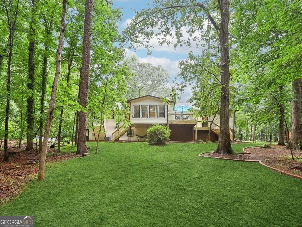 518 Picketts XING Acworth, GA 30101