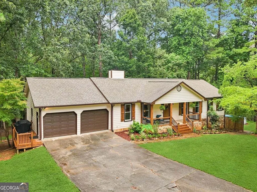 518 Picketts XING Acworth, GA 30101
