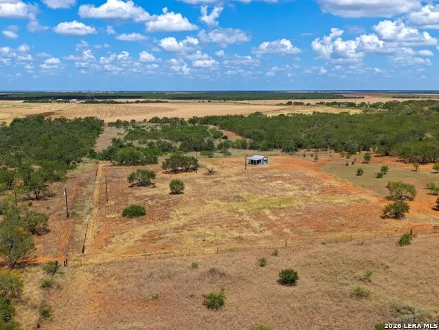 CR 314 S Off Fm 140 Bigfoot, TX 78005