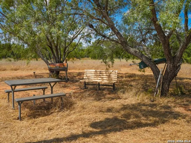 CR 314 S Off Fm 140 Bigfoot, TX 78005