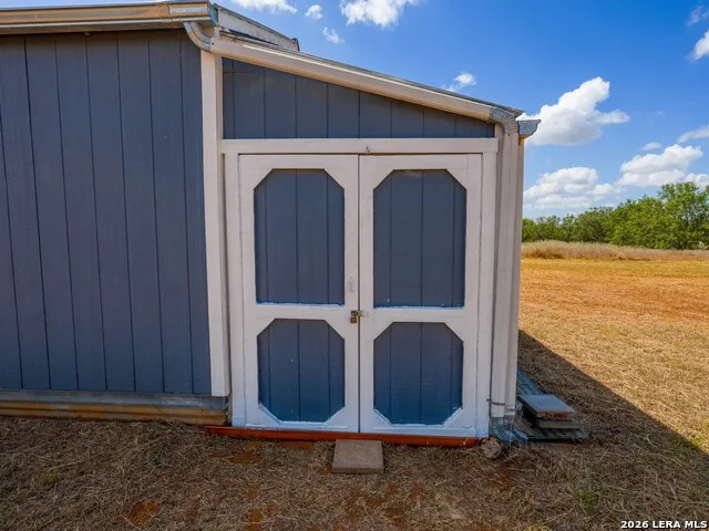CR 314 S Off Fm 140 Bigfoot, TX 78005