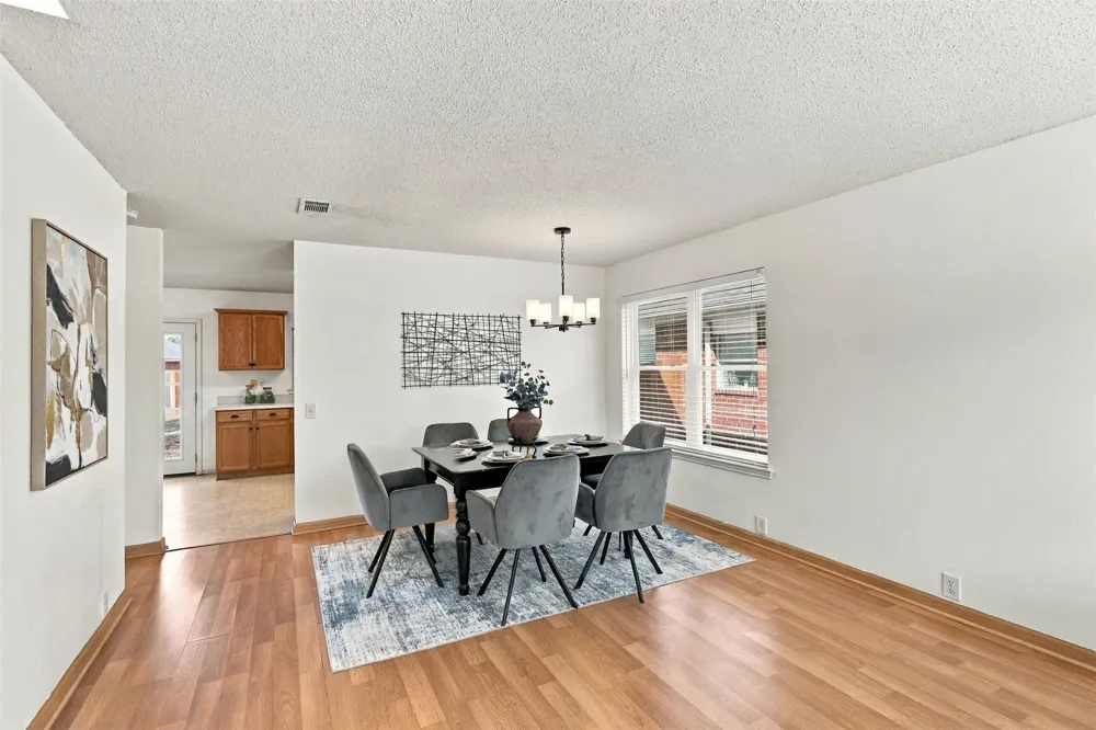 303 Charleston Drive Wylie, TX 75098
