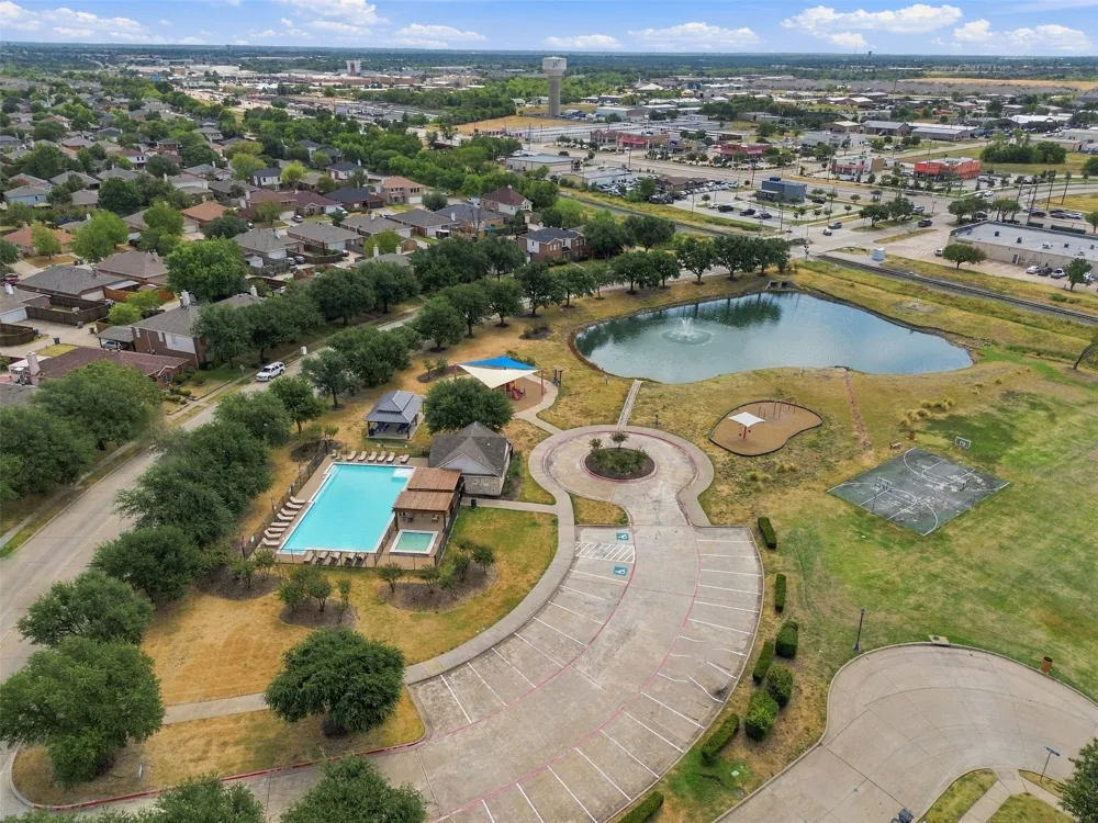 303 Charleston Drive Wylie, TX 75098