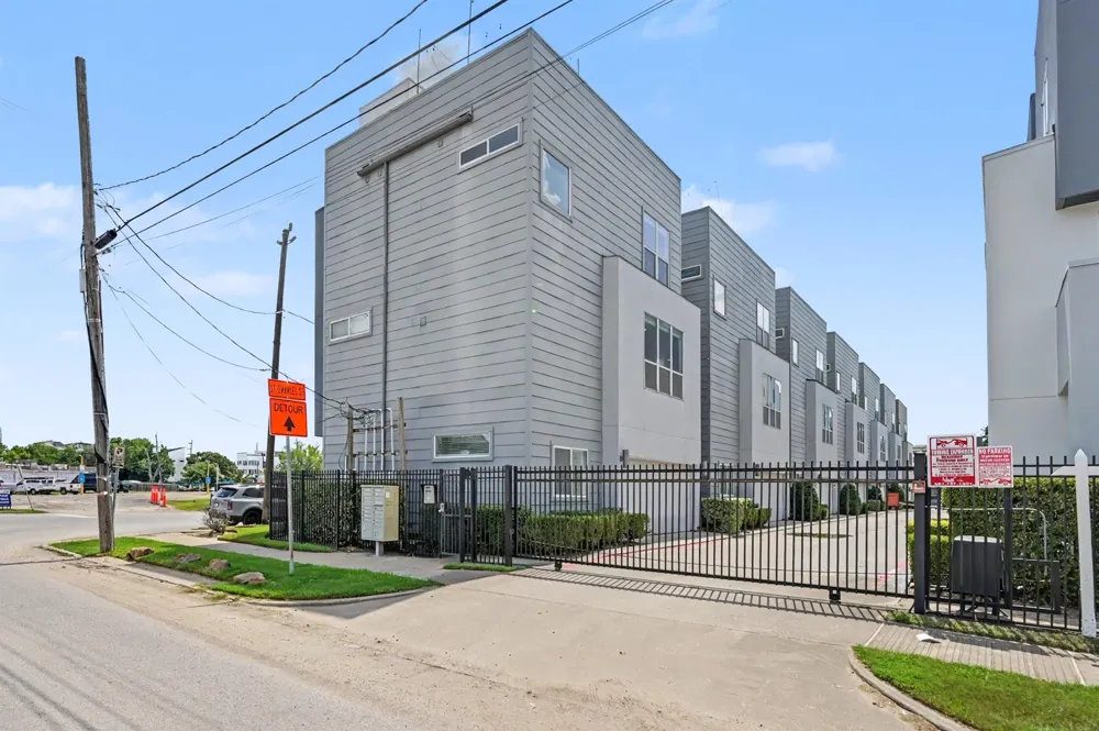 1614 Bastrop Street Houston, TX 77003