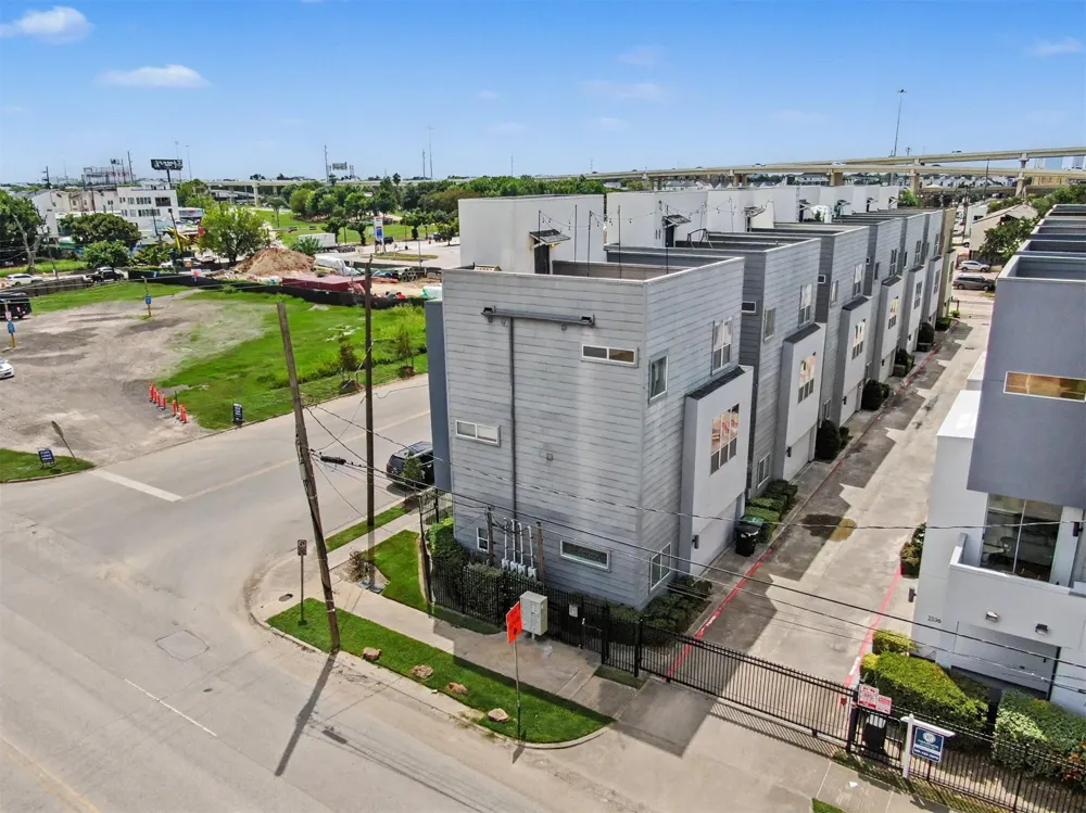 1614 Bastrop Street Houston, TX 77003