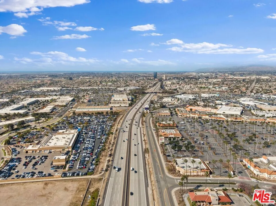 2801 Paseo Mercado Oxnard, CA 93036