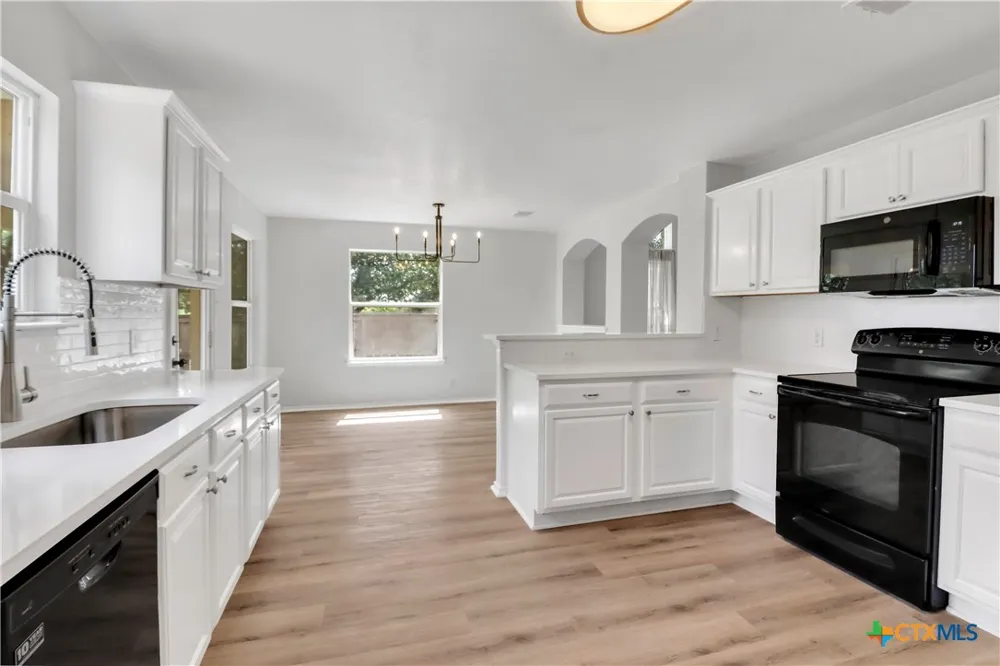 2165 Alton Loop New Braunfels, TX 78130