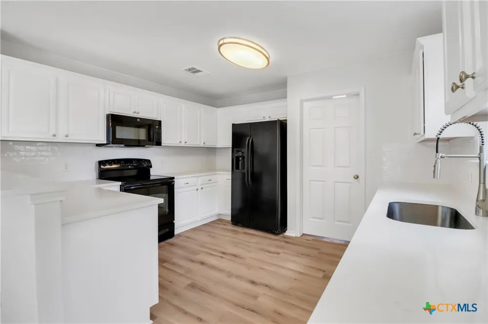 2165 Alton Loop New Braunfels, TX 78130