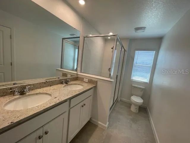 1136 LAKESHORE BREEZE PLACE Kissimmee, FL 34747