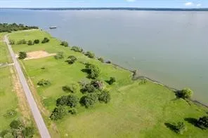 Triangle Shores Drive Corsicana, TX 75109