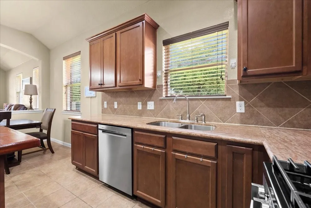3204 Granite Gate Lane League City, TX 77539