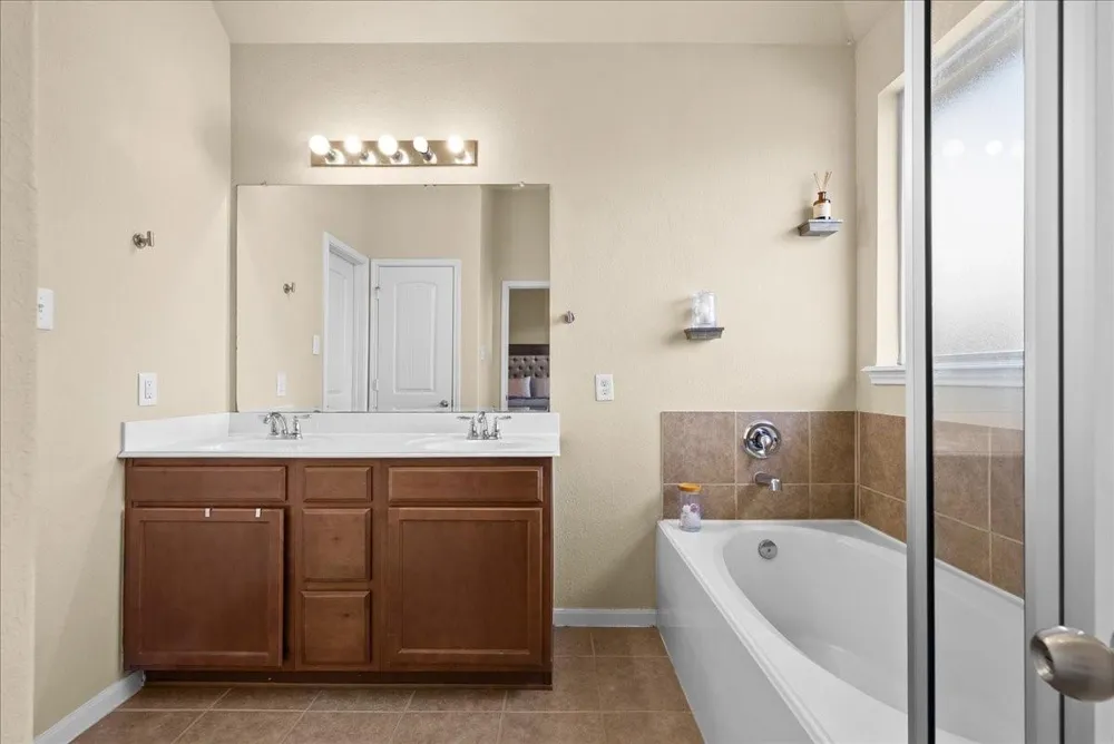 3204 Granite Gate Lane League City, TX 77539