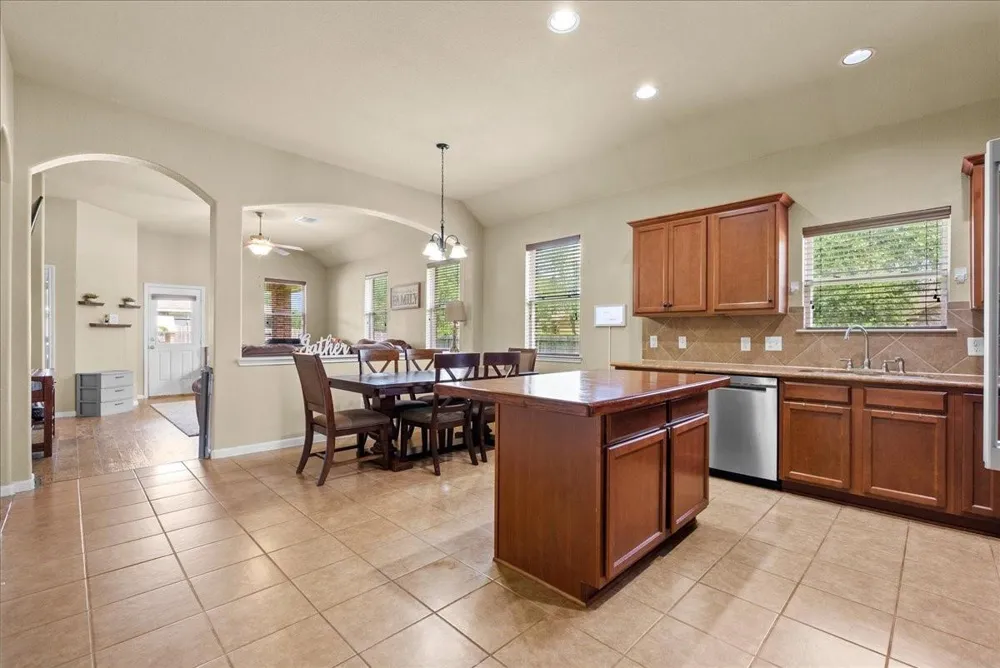 3204 Granite Gate Lane League City, TX 77539
