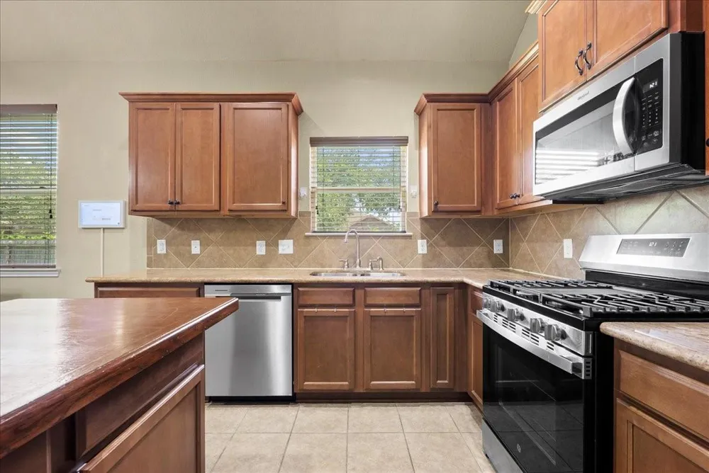 3204 Granite Gate Lane League City, TX 77539