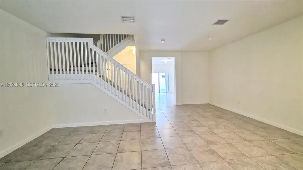 10570 W 33rd Ln Hialeah, FL 33018