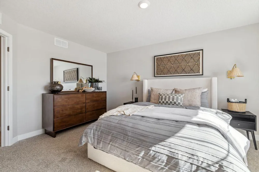 17641 Dresden Place Lakeville, MN 55044