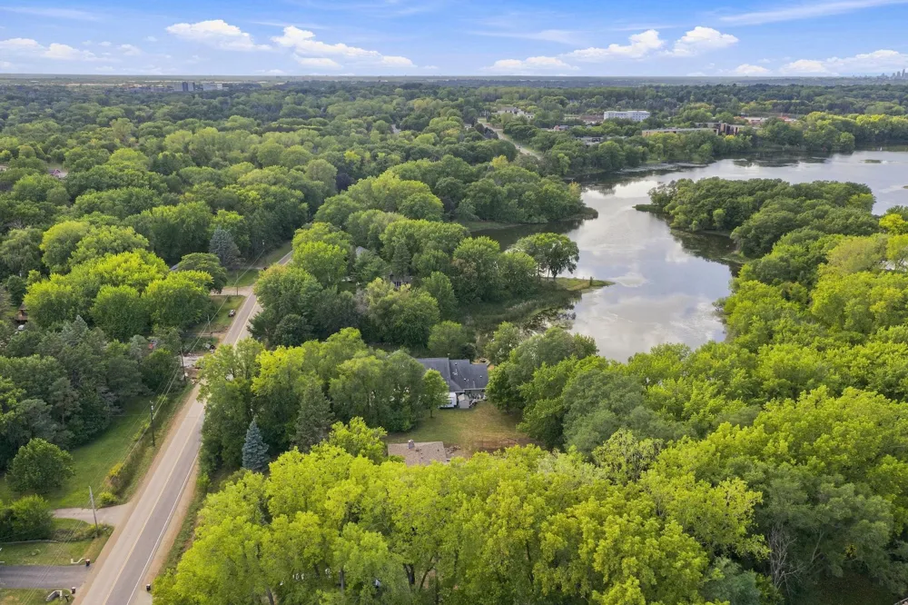1847 Upper 55th Street E Inver Grove Heights, MN 55077