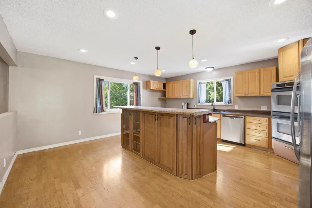 1847 Upper 55th Street E Inver Grove Heights, MN 55077