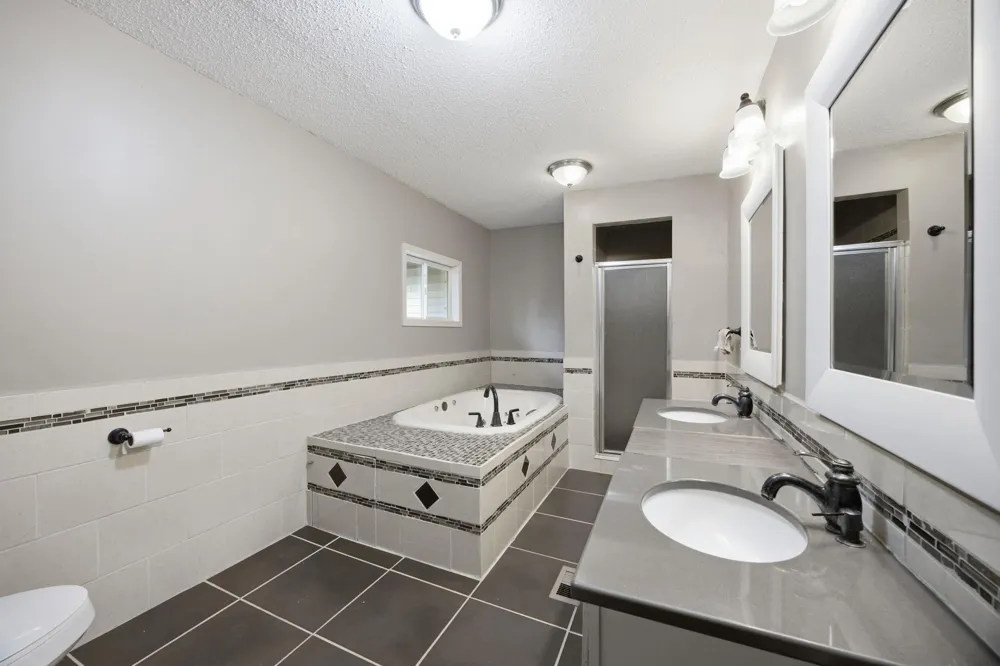 1847 Upper 55th Street E Inver Grove Heights, MN 55077