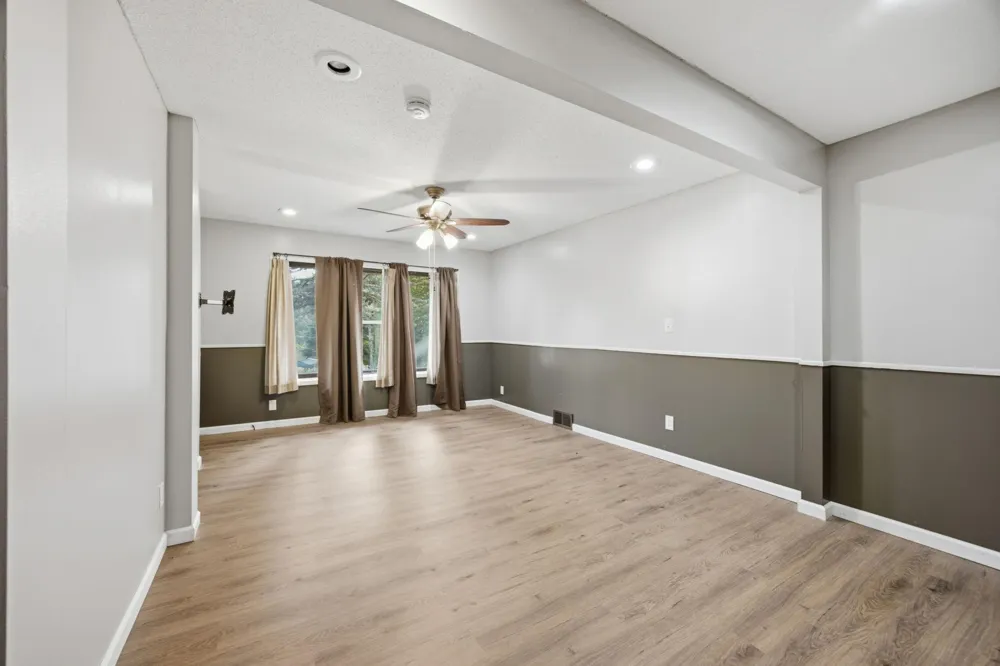 1847 Upper 55th Street E Inver Grove Heights, MN 55077