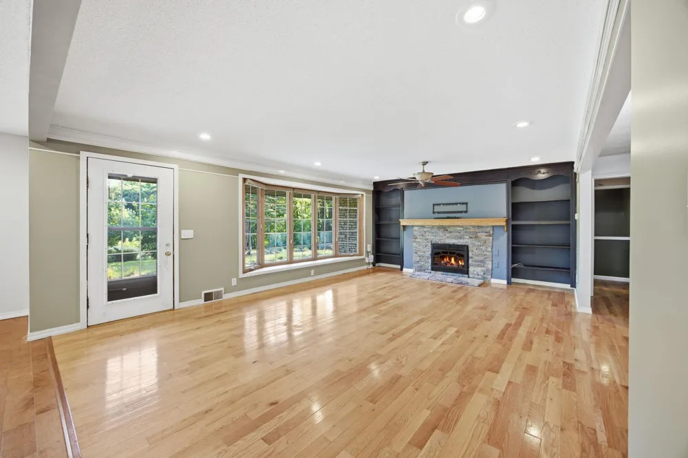 1847 Upper 55th Street E Inver Grove Heights, MN 55077