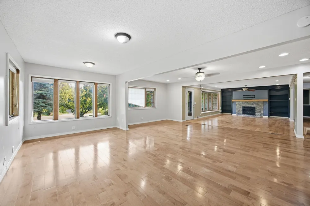 1847 Upper 55th Street E Inver Grove Heights, MN 55077