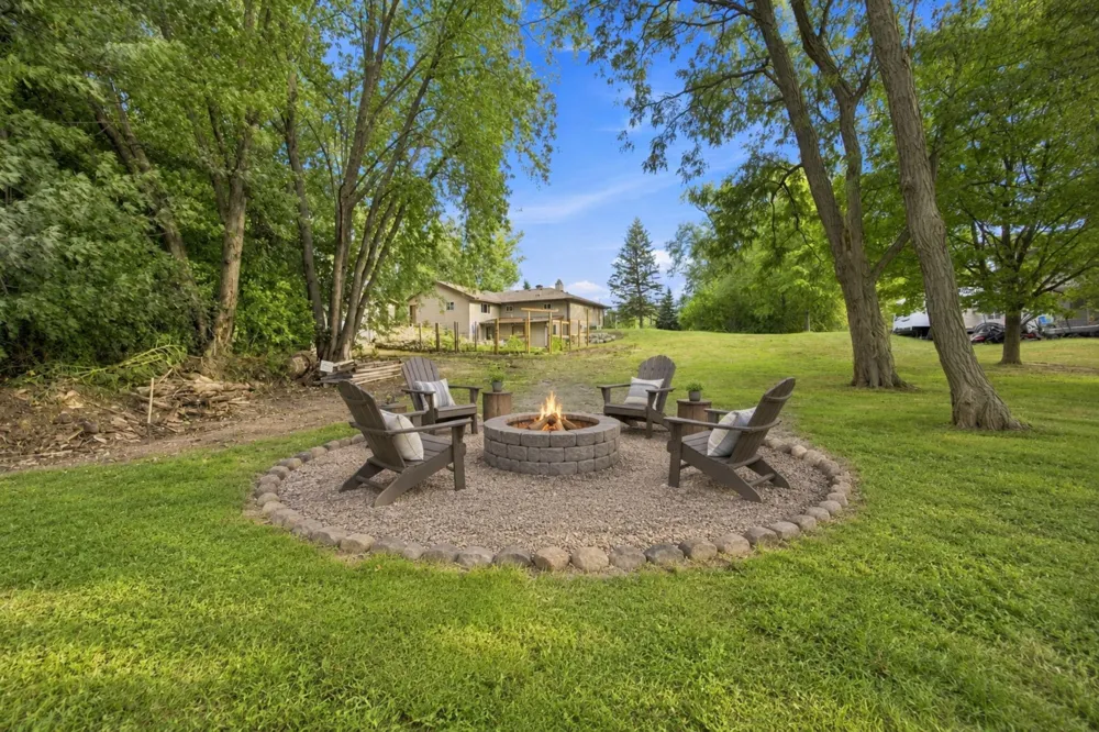 1847 Upper 55th Street E Inver Grove Heights, MN 55077