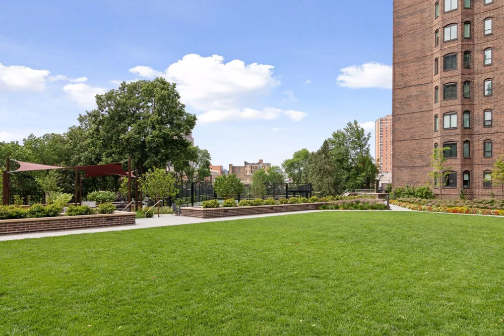 1201 Yale Place #407 Minneapolis, MN 55403