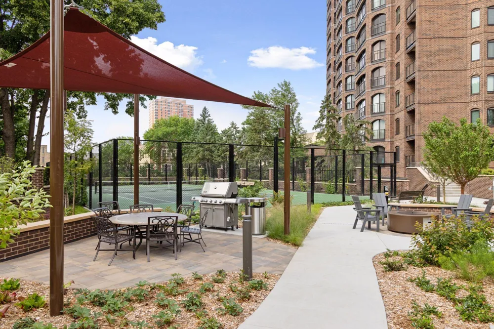 1201 Yale Place #407 Minneapolis, MN 55403
