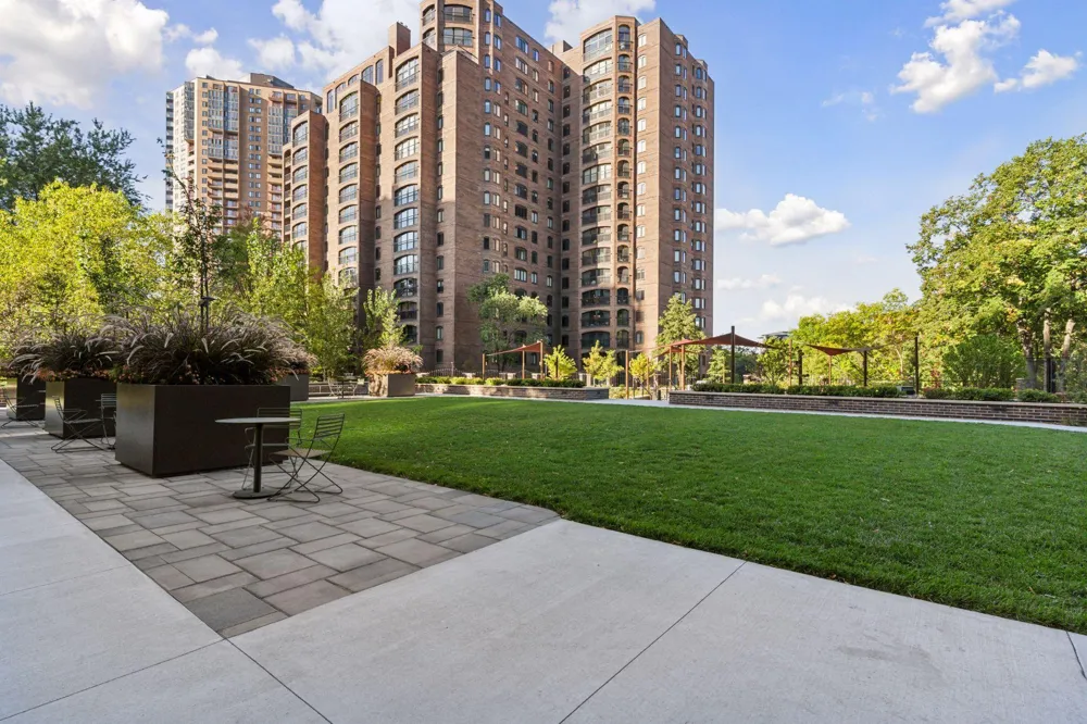 1201 Yale Place #407 Minneapolis, MN 55403