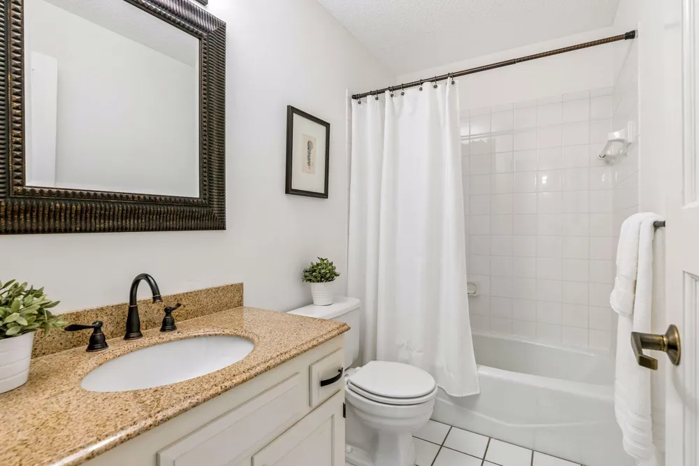 1201 Yale Place #407 Minneapolis, MN 55403