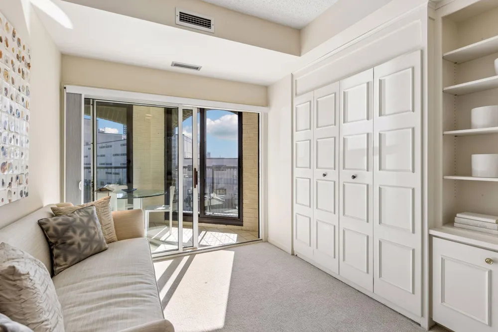 1201 Yale Place #407 Minneapolis, MN 55403