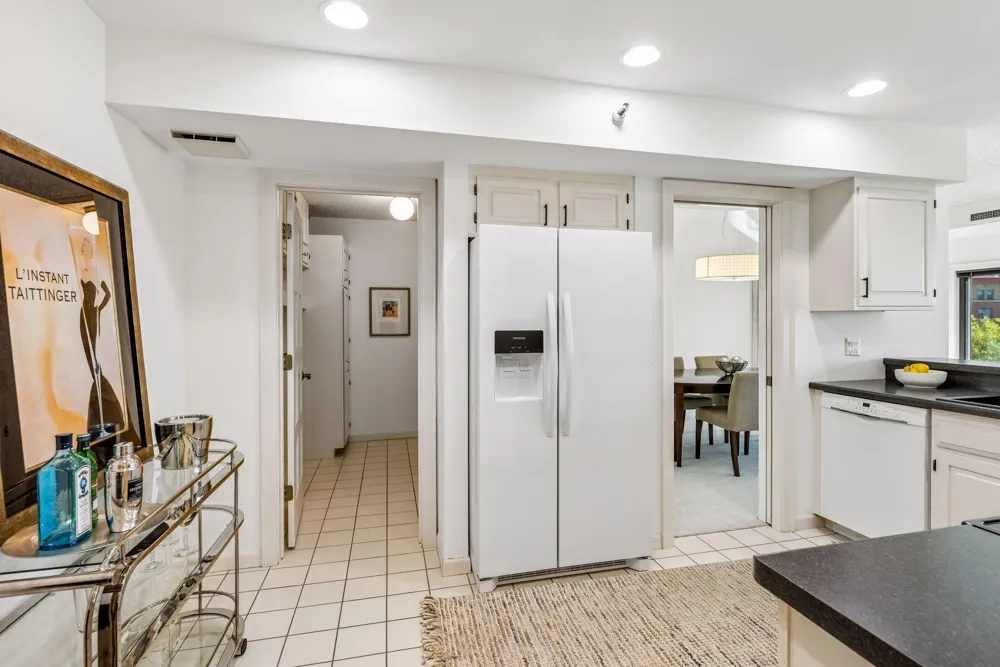 1201 Yale Place #407 Minneapolis, MN 55403