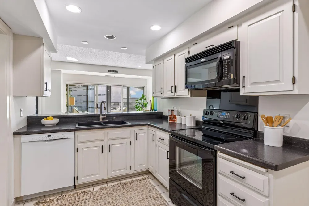1201 Yale Place #407 Minneapolis, MN 55403