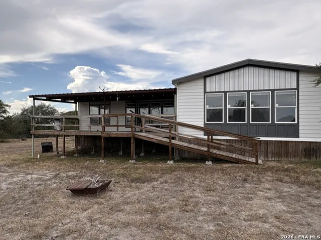910 Pr 6255 Hobson, TX 78117
