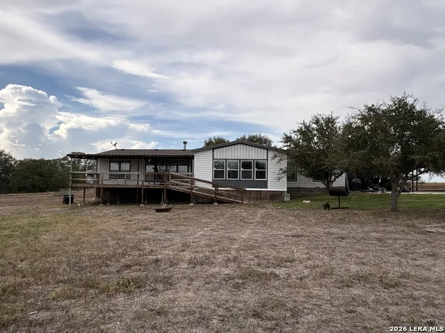 910 Pr 6255 Hobson, TX 78117