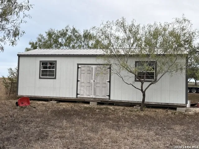 910 Pr 6255 Hobson, TX 78117