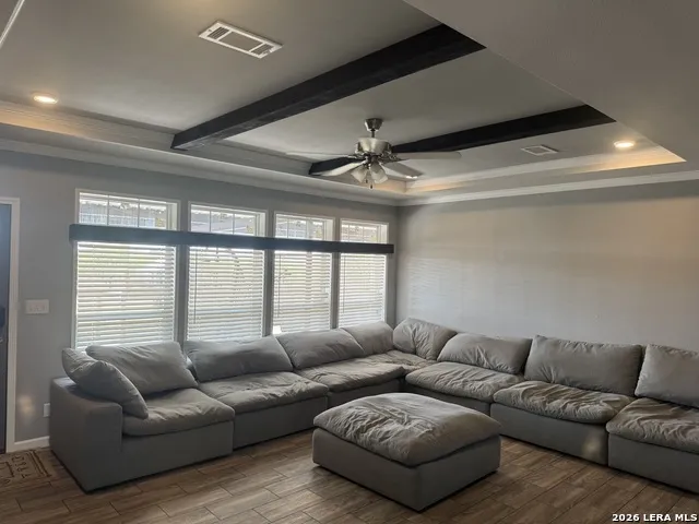 910 Pr 6255 Hobson, TX 78117