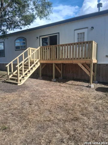 910 Pr 6255 Hobson, TX 78117