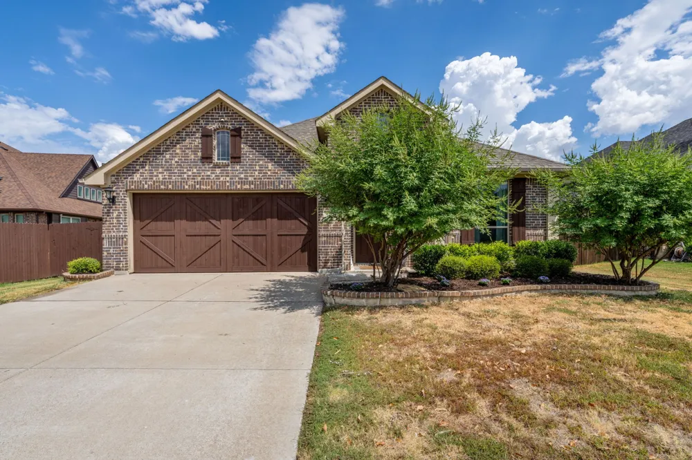 129 Sundance Circle Waxahachie, TX 75165