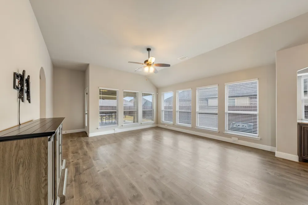 129 Sundance Circle Waxahachie, TX 75165