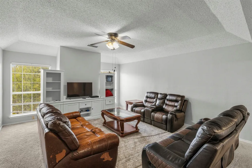3332 Raleigh Drive Fort Worth, TX 76123