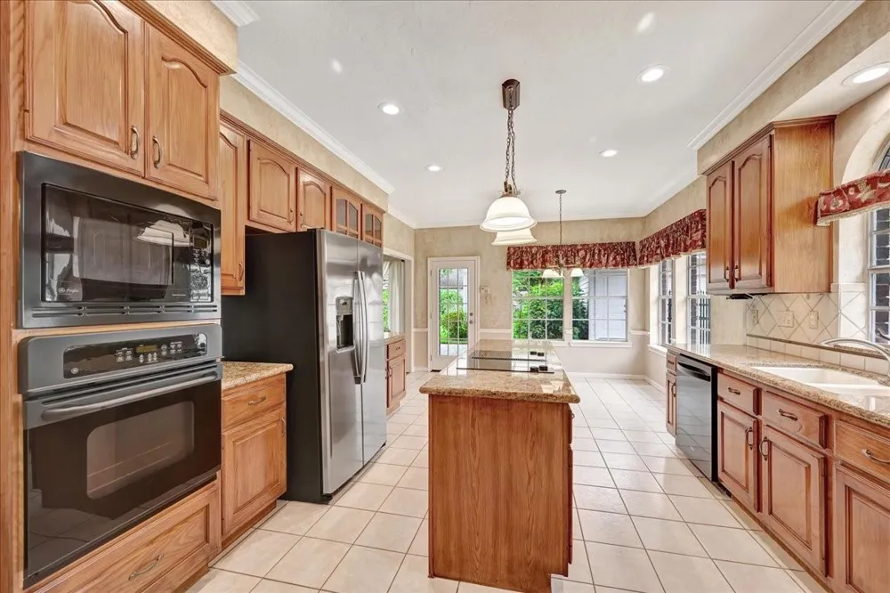 16319 Hazy Pines Court Pasadena, TX 77059