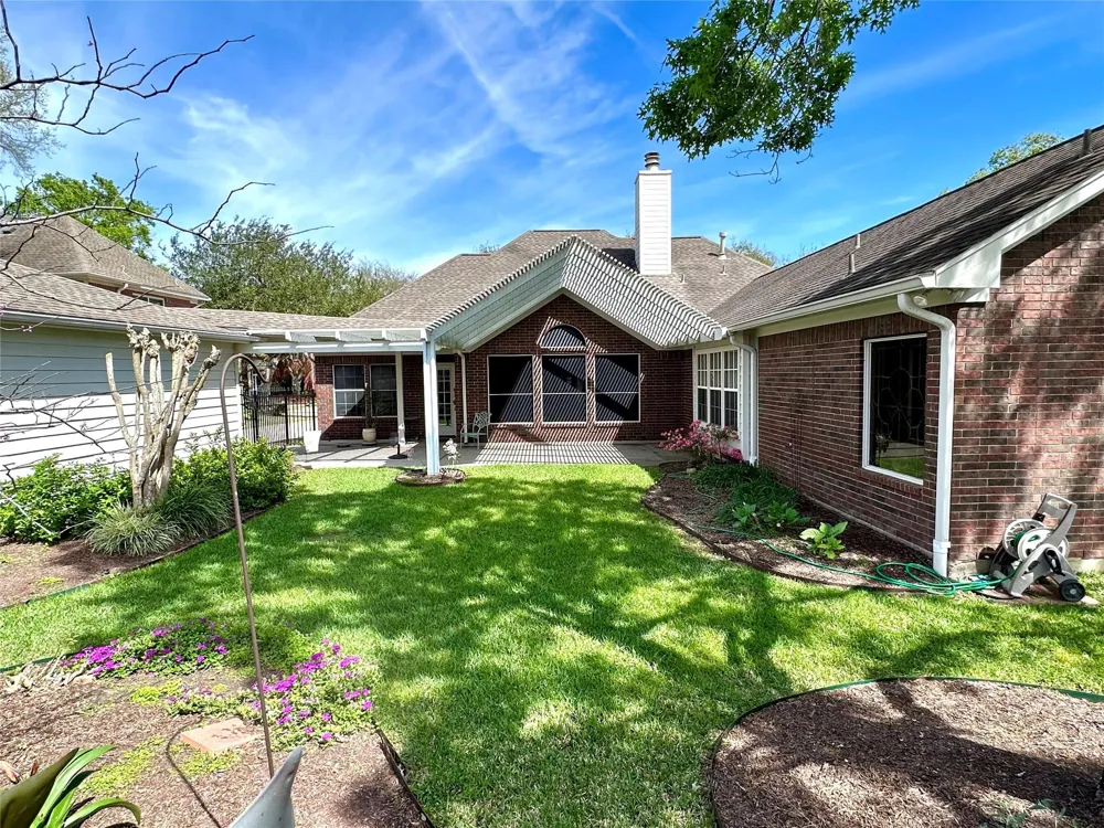 16319 Hazy Pines Court Pasadena, TX 77059