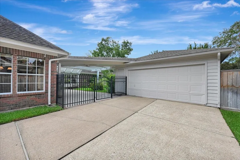 16319 Hazy Pines Court Pasadena, TX 77059