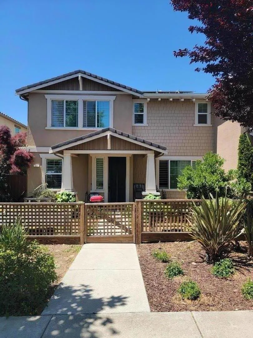23 Tilton Avenue Morgan Hill, CA 95037