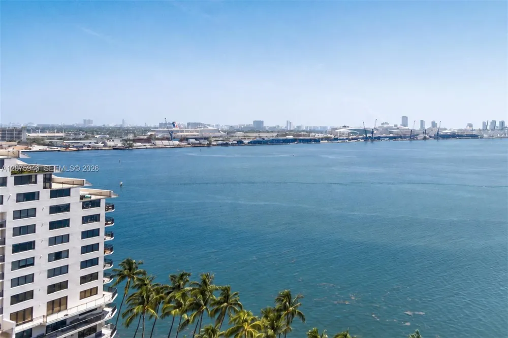 520 Brickell Key Dr #A1902 Miami, FL 33131